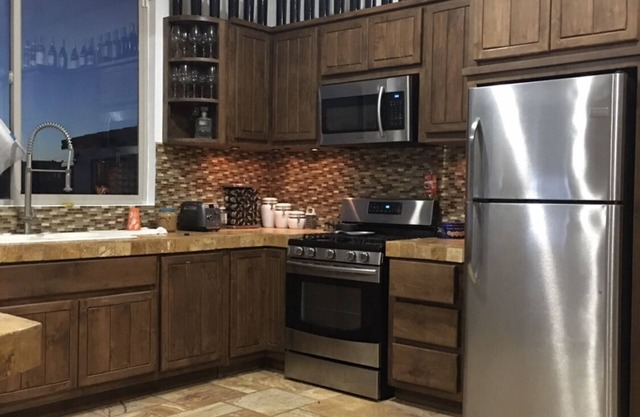 Amazing condo 5 min from the beach