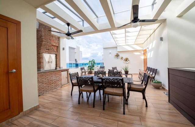 451) Amazing condo + hot tub!