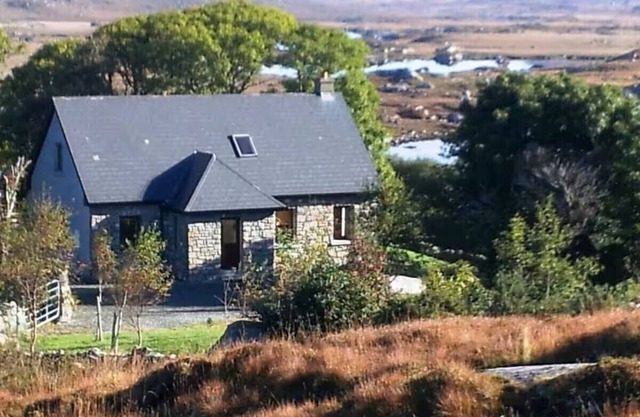 Amazing Connemara Cottage A haven of peace and tranquillity.