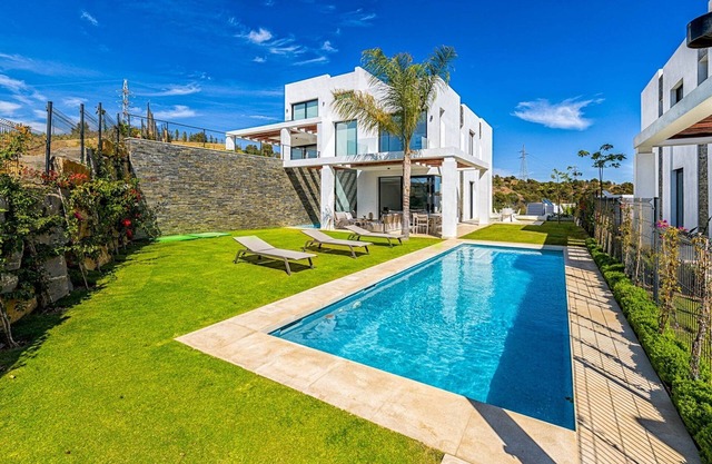 Amazing Costa Del Sol Villa | 5 Bedrooms | Villa Teodoro | Private Jacuzzi & Pool