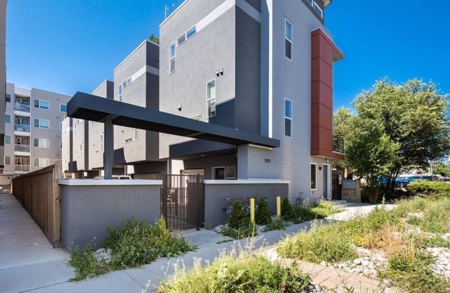 Amazing Denver 2 bedroom 3 bathroom