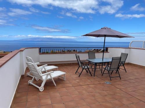 Amazing duplex with large terrace and sea views
