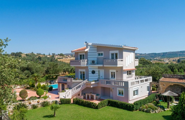 Relájate en la brillante Villa Marianna