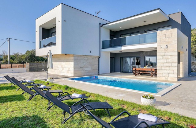 Villa FA Exclusive