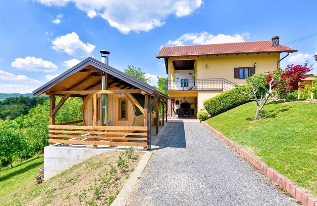 Preciosa casa en Adamovec con cocina