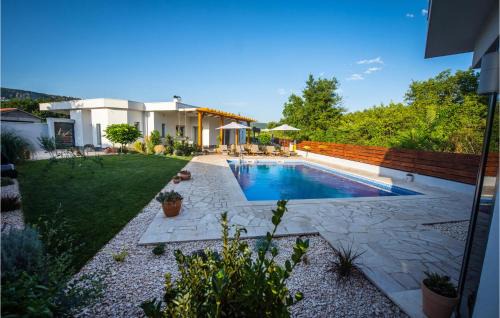 Amazing Home In Glavina Donja With Kitchen