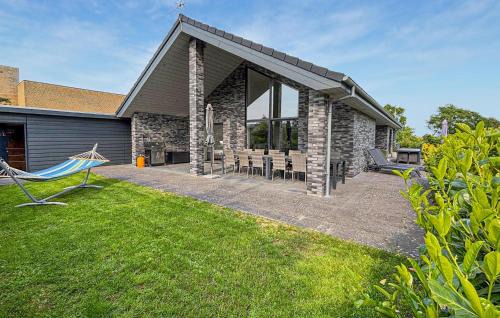 Amazing Home In Grenaa With Wifi