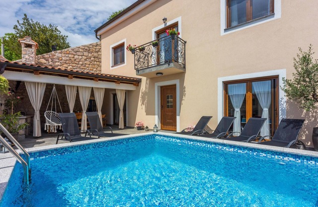 Impresionante casa en Grizani con sauna