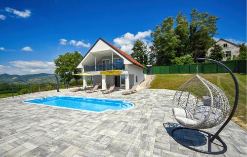 Amazing Home In Klanjec