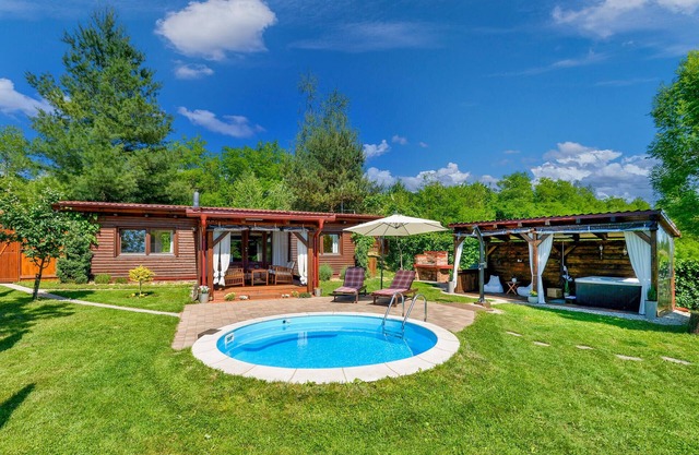 Bonita casa en Lopatinec con WiFi