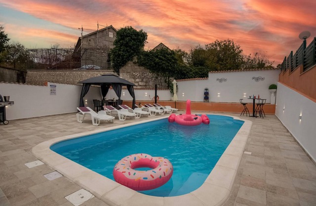 Increíble casa en Mijaca