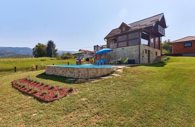 Increíble casa en Pustodol con sauna