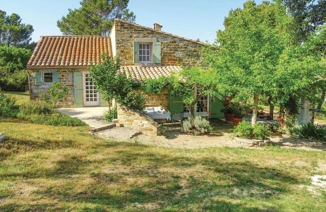 Amazing Home In Ribaute