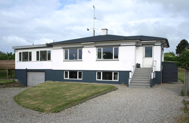 Holiday home with space for the large.