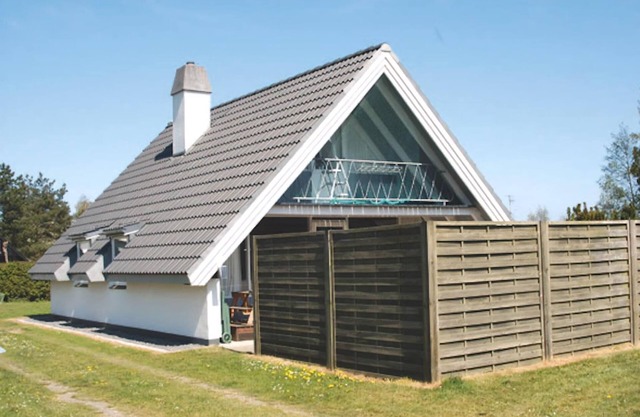 Cosy holiday home only 250 meters from.