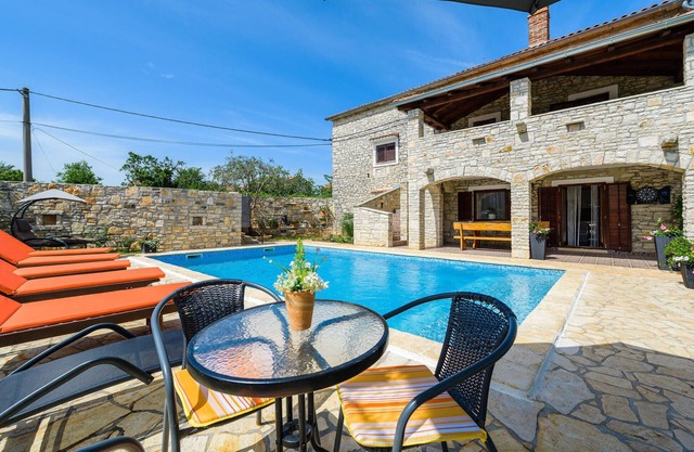 Increíble casa en Svetvincenat con WiFi