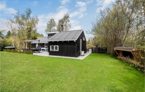 Amazing Home In Væggerløse With Sauna