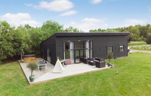 Amazing Home In Væggerløse With Kitchen