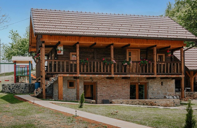 Amazing home in Veselici with sauna