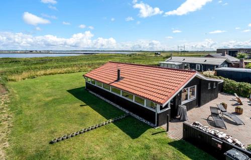 Amazing Home In Vinderup With Wifi