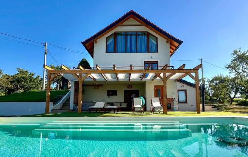 Amazing Home In Vukanovec With Sauna