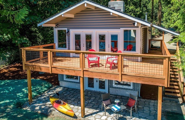 Amazing House on Long Lake - Private Lake Access