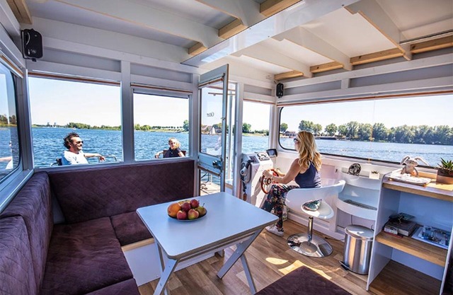 Amazing houseboat in Kinrooi for rent