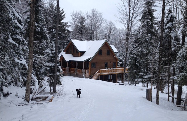Amazing lakefront home 16 miles from Whiteface and Lake Placid