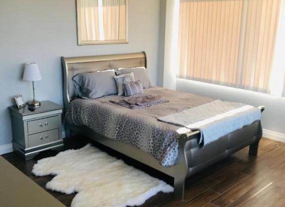 Amazing Master Suite in Shared 2/B Condo behind Convention Center