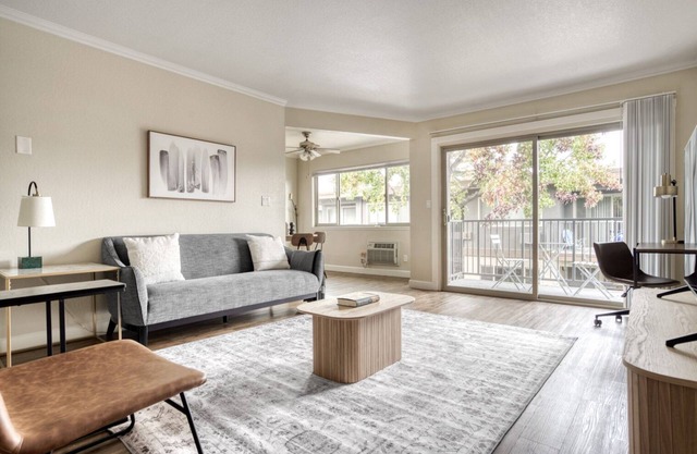 Amazing Mountain View 2BR w/ Pool & Gym, 5 min to Target, by Blueground