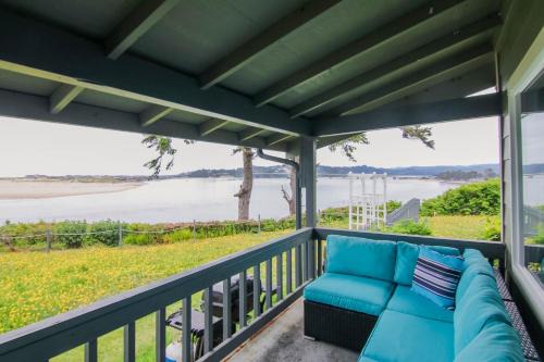 Amazing Ocean & Alsea Bay Views! Dog Friendly!