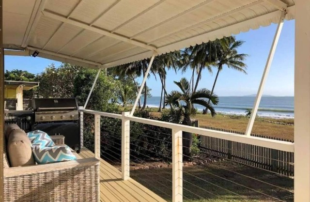 Amazing Oceanfront retreat at Saunders Beach