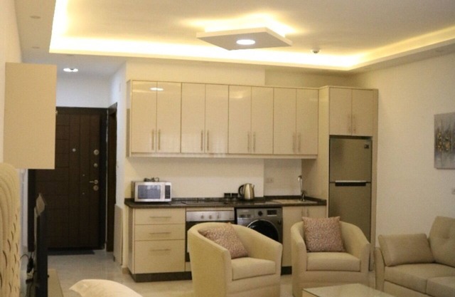 Amazing one Bedroom Apartment in Amman, Elwebdah 5