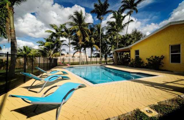 Amazing ranch experience with private lake & pool
