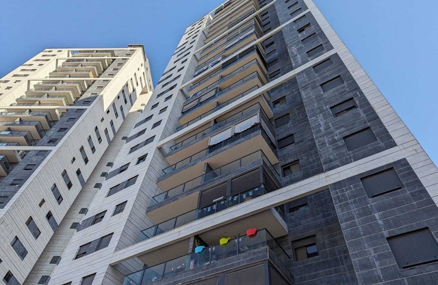 Amazing tower apartment at Karmei Gat