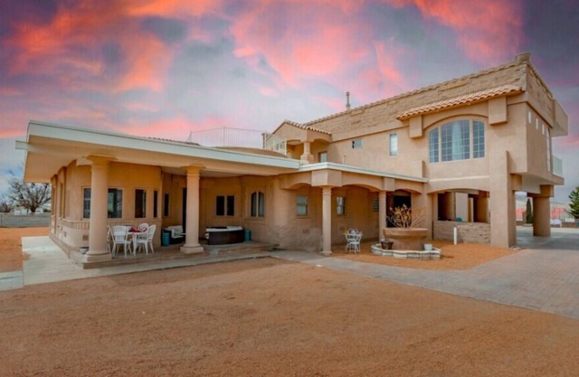 Increíble casa de lujo con las mejores vistas! 20 minutos al aeropuerto. Impresionante swimspa