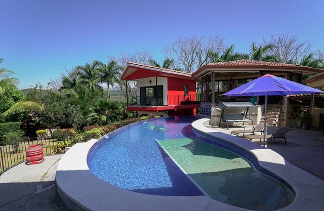 Increíble Villa Esparza Costa Rica para hasta 15 personas
