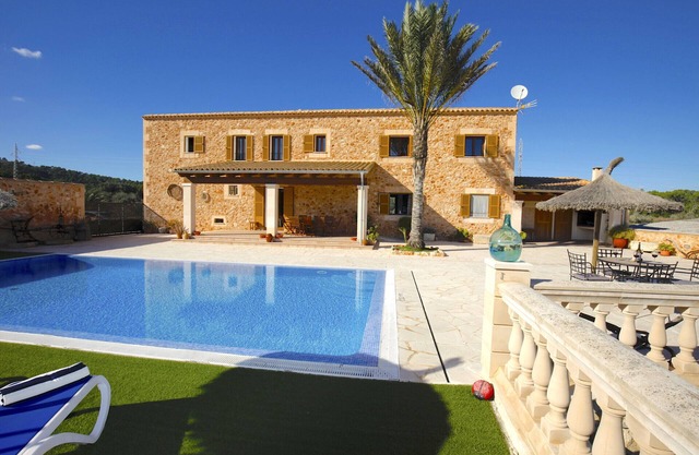 Espectacular Villa con Piscina, Patio, Terraza, Wifi, Barbacoa y Vistas al Campo
