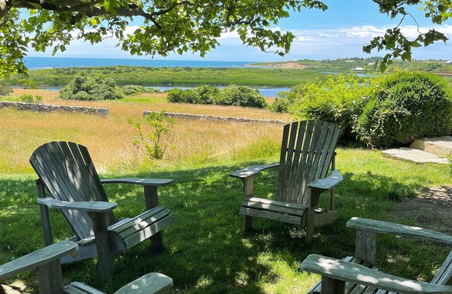 Amazing Water Views in Chilmark, 4-BR, Waterfront, Key to Zak’s Beach
