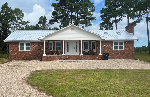 Amazing Waterfront Views! Close to Marina, Kayaks, Game Room, Pets Ok!