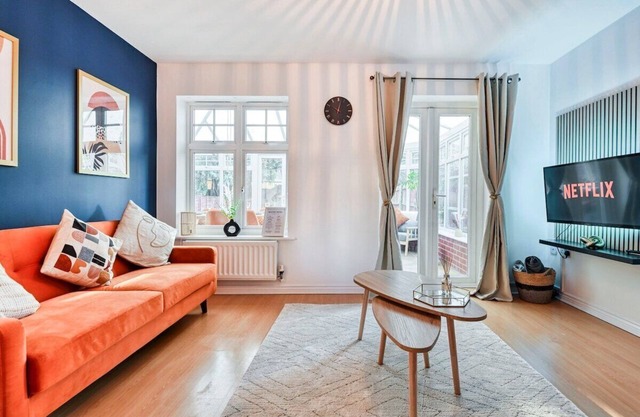 Amber House; Modern Comfortable Home - BHX/NEC/JLR