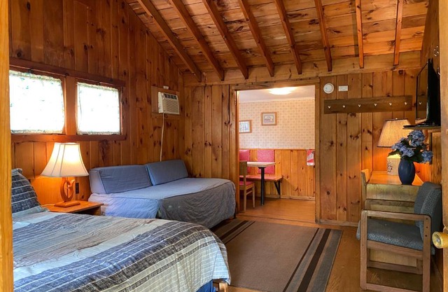 Amber Lantern Efficiency Cottage