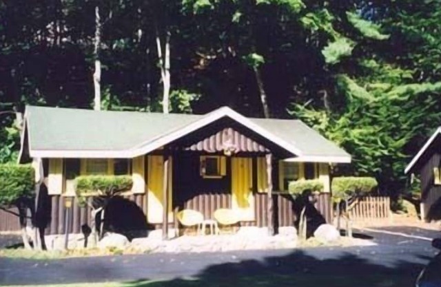 Amber Lantern Lake George Motel and Cottage Rentals
