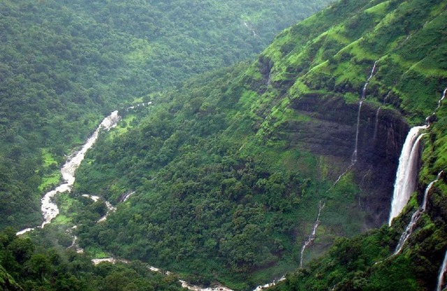 Amboli Hotel River View Amboli