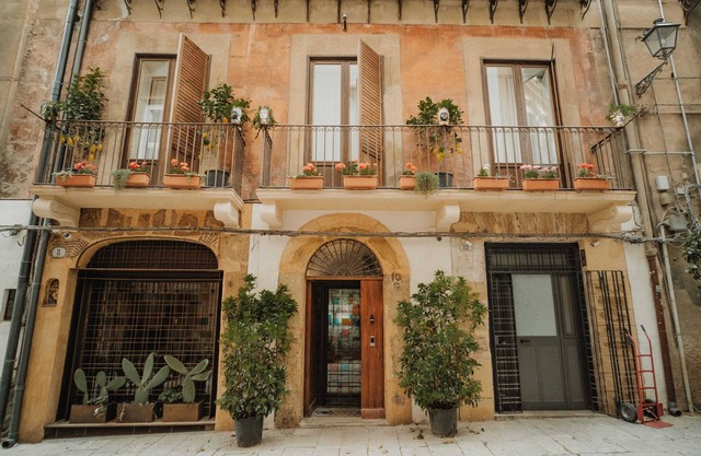 Ambrosia-Timeless Hosting