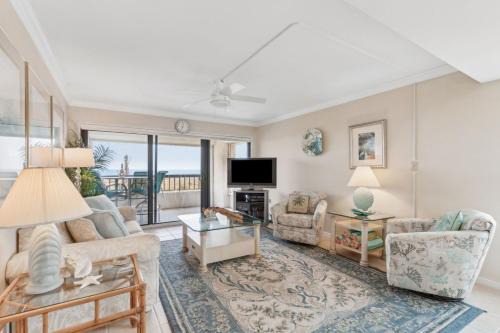 Amelia Surf and Racquet Club Condo - Ocean View - 2nd Floor - Pools - Tennis Courts - Sleeps 8