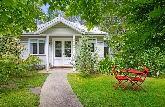 Amelina Cottages