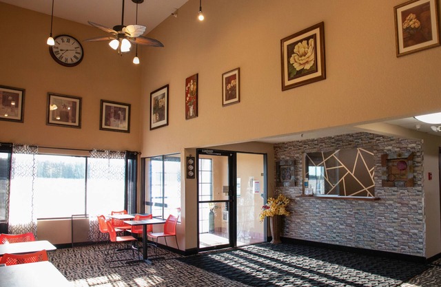 America's Quality Inn & Suites - Finlayson