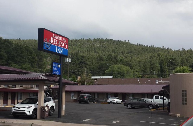 American Regency Inn
