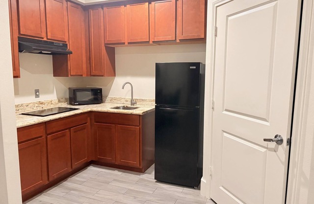 Americas Best Value Inn & Suites Houston Veterans Memorial